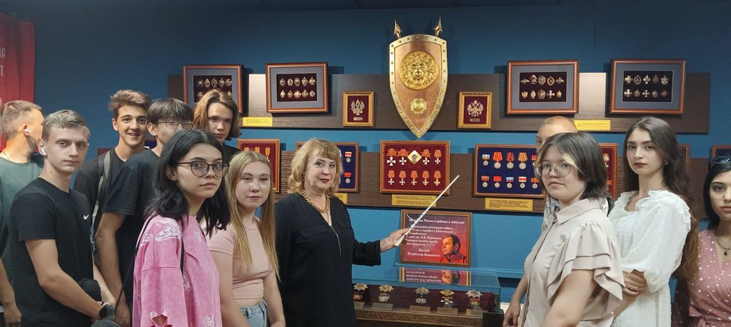 Экскурсия в МБУК «Пугачевский краеведческий музей им. К.И. Журавлева» Час истории «Россия – Родина моя!» Фото 1