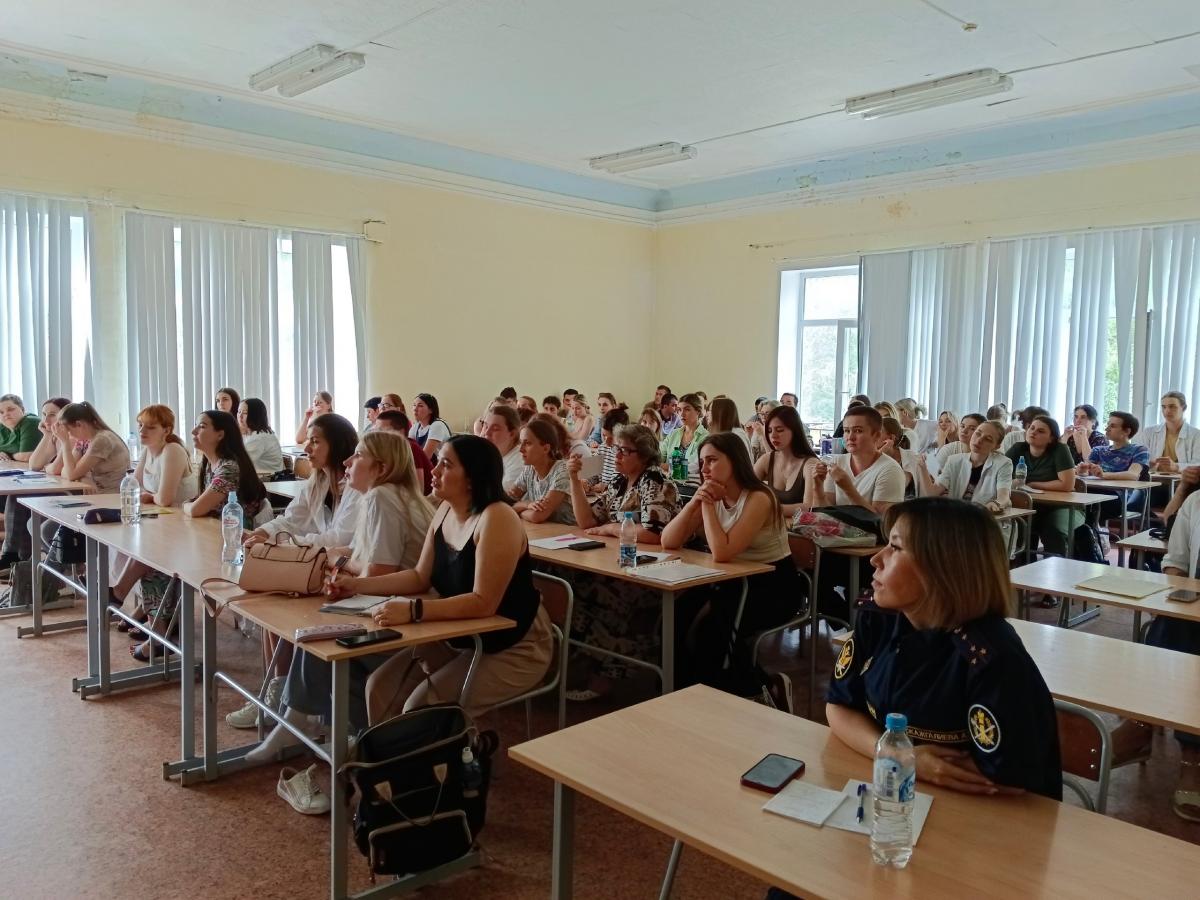 Встреча выпускников специальности Ветеринария с представителями УФСИН России по Саратовской области Фото 3