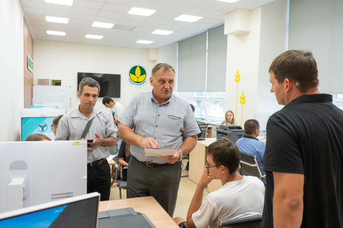 Абитуриенты подали свыше девяти тысяч заявлений в вуз Фото 2