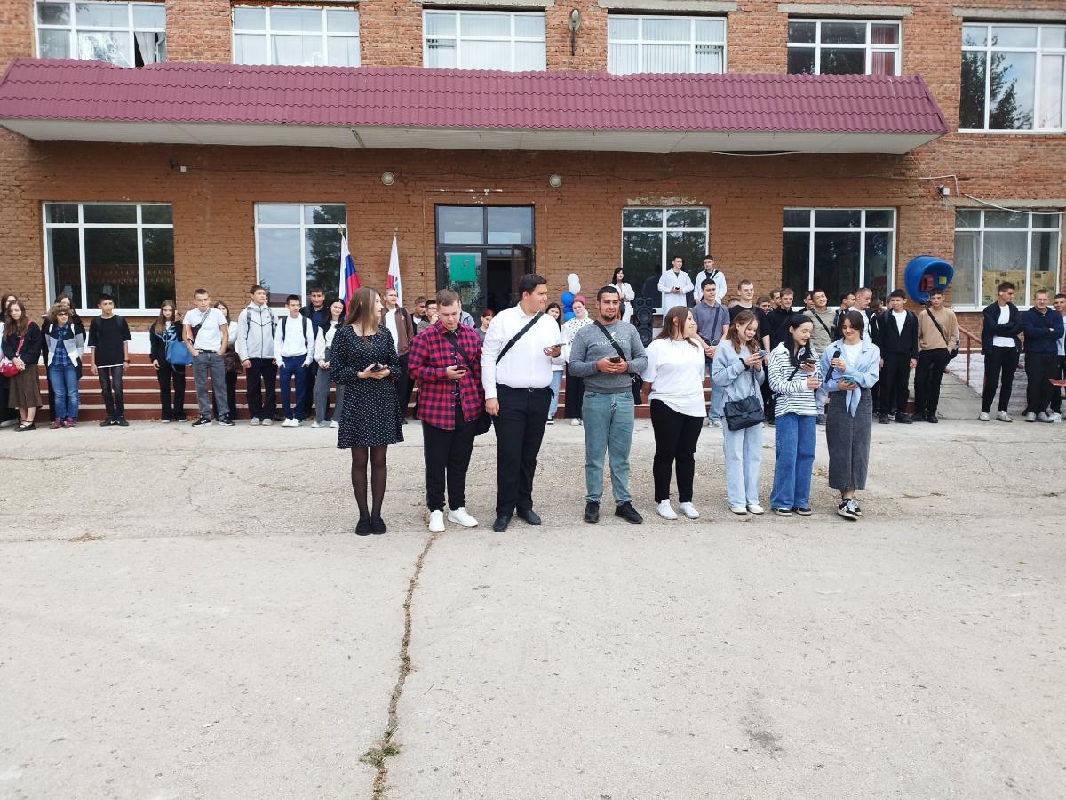 09.09.2024 года в Краснокутском зооветеринарном техникуме состоялось Посвящение в студенты и выдача студенческих билетов. Фото 4 09.09.2024 года в Краснокутском зооветеринарном техникуме состоялось Посвящение в студенты и выдача студенческих билетов. Фото 4