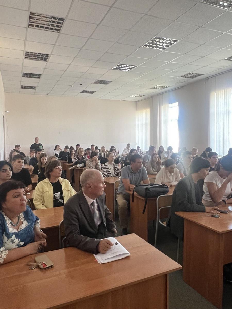 Занятие по знанию и соблюдению Правил дорожного движения в РФ, недопущению дорожно-транспортных происшествий в том числе на территории муниципального образования «Город Саратов» Фото 4 Занятие по знанию и соблюдению Правил дорожного движения в РФ, недопущению дорожно-транспортных происшествий в том числе на территории муниципального образования «Город Саратов» Фото 4