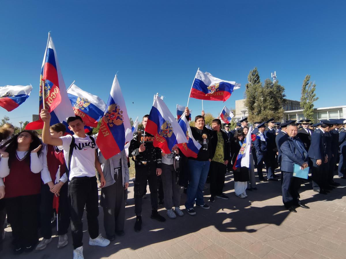 30 сентября – особая дата, ведь это день воссоединения Донецкой и Луганской Народных Республик, а также Запорожской и Херсонской областей с Российской Федерацией. Фото 3 30 сентября – особая дата, ведь это день воссоединения Донецкой и Луганской Народных Республик, а также Запорожской и Херсонской областей с Российской Федерацией. Фото 3