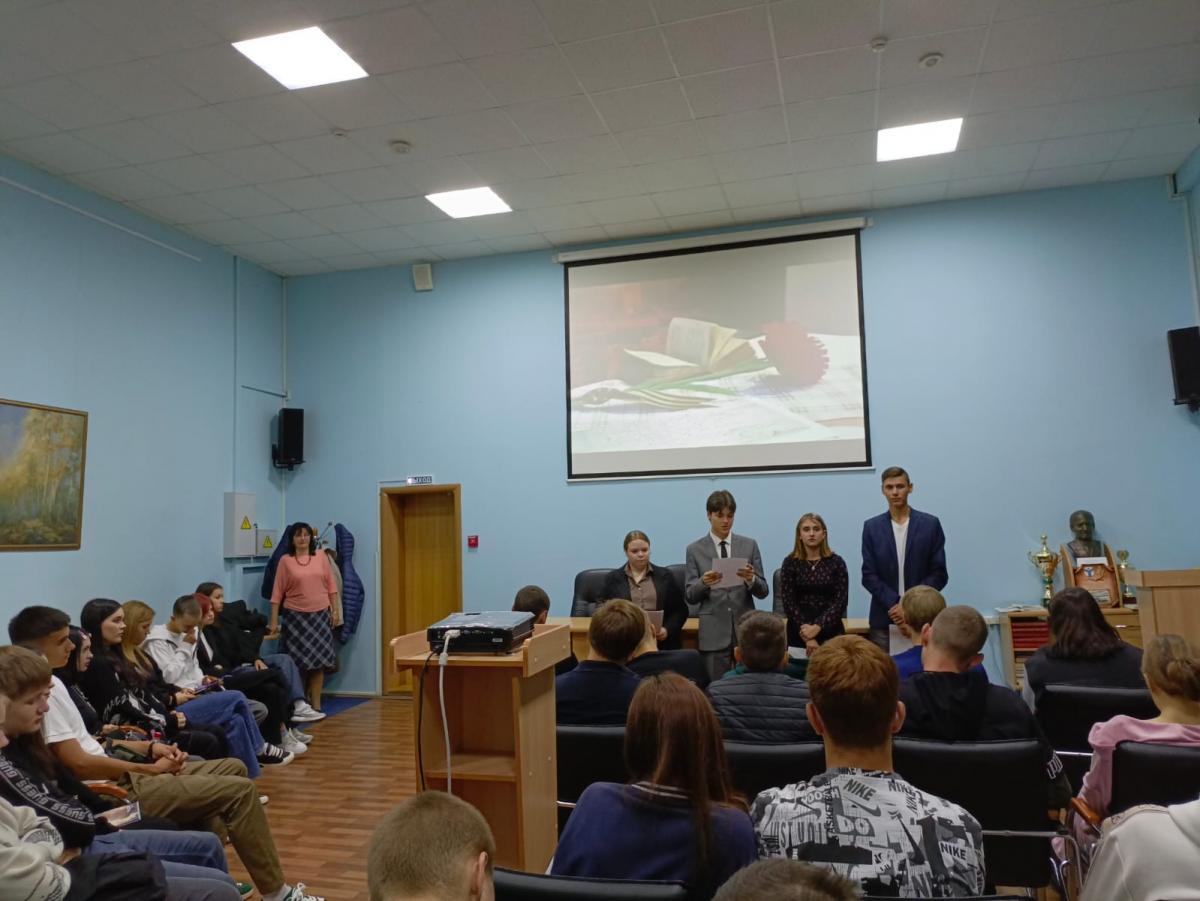 Вечер памяти в музее истории «Учителями славится Россия» ко Дню учителя, к 80-летию Победы в Великой Отечественной войне Фото 3 Вечер памяти в музее истории «Учителями славится Россия» ко Дню учителя, к 80-летию Победы в Великой Отечественной войне Фото 3