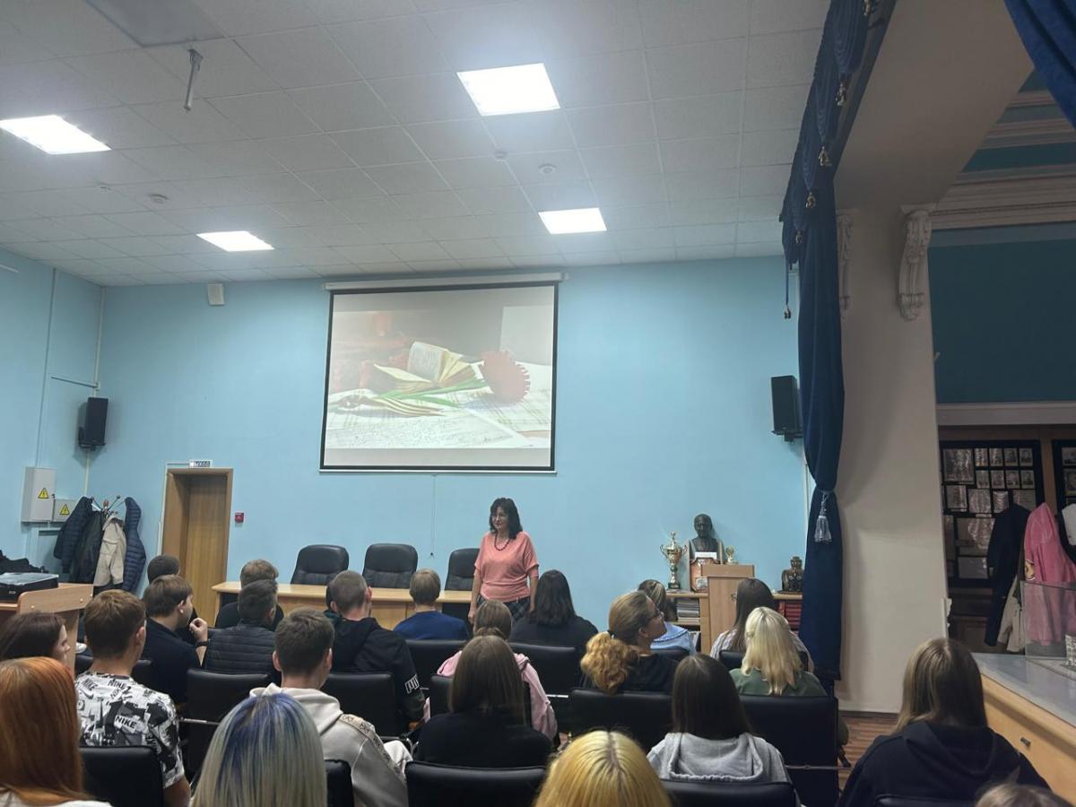 Вечер памяти в музее истории «Учителями славится Россия» ко Дню учителя, к 80-летию Победы в Великой Отечественной войне Фото 5 Вечер памяти в музее истории «Учителями славится Россия» ко Дню учителя, к 80-летию Победы в Великой Отечественной войне Фото 5