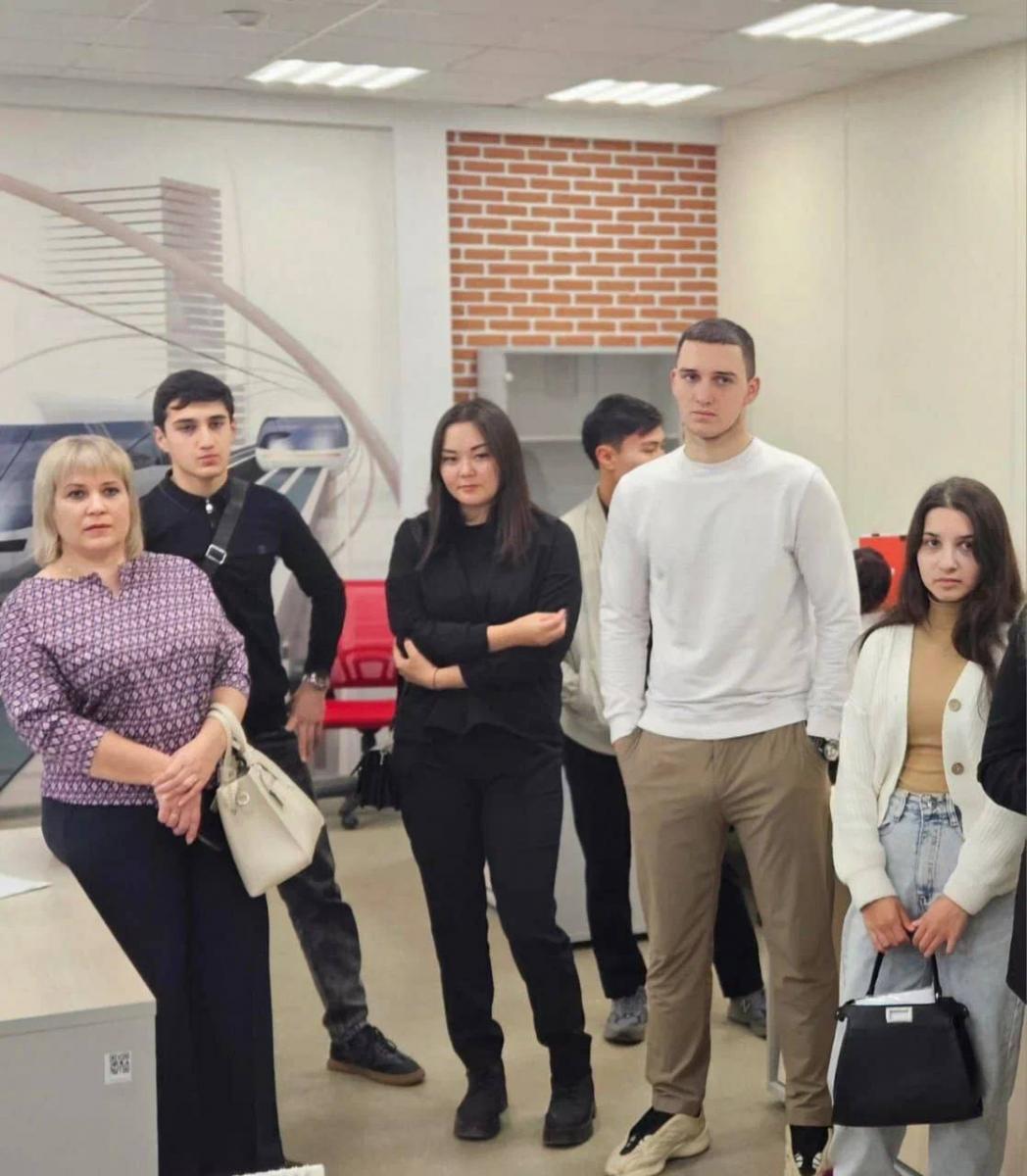 Экскурсия в Приволжский региональный общий центр обслуживания - структурное подразделение Центра корпоративного учета и отчетности "Желдоручет" - филиала ОАО "РЖД" Фото 11 Экскурсия в Приволжский региональный общий центр обслуживания - структурное подразделение Центра корпоративного учета и отчетности "Желдоручет" - филиала ОАО "РЖД" Фото 11