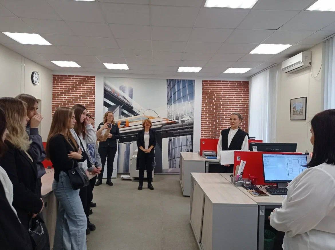 Экскурсия в Приволжский региональный общий центр обслуживания - структурное подразделение Центра корпоративного учета и отчетности "Желдоручет" - филиала ОАО "РЖД" Фото 8 Экскурсия в Приволжский региональный общий центр обслуживания - структурное подразделение Центра корпоративного учета и отчетности "Желдоручет" - филиала ОАО "РЖД" Фото 8
