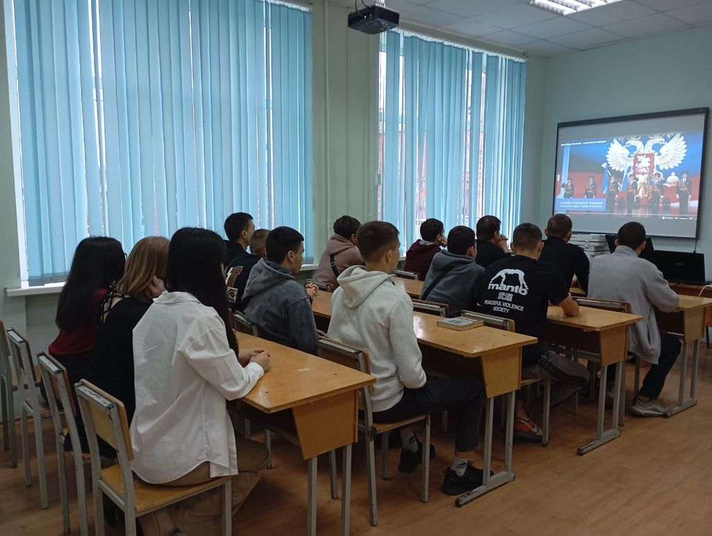УРОК МУЖЕСТВА   «ДЕНЬ ГЕРОЕВ ОТЕЧЕСТВА» Фото 4