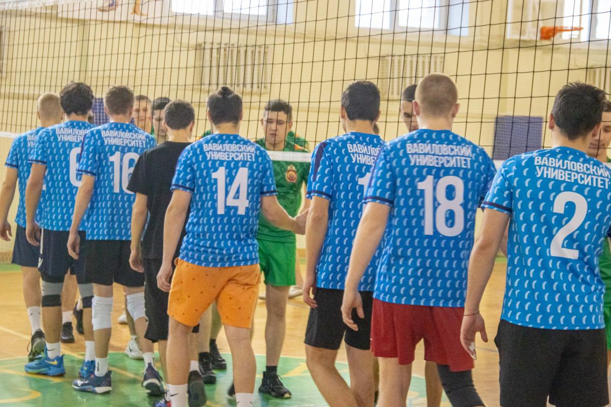 В университете прошел товарищеский матч по волейболу Фото 9