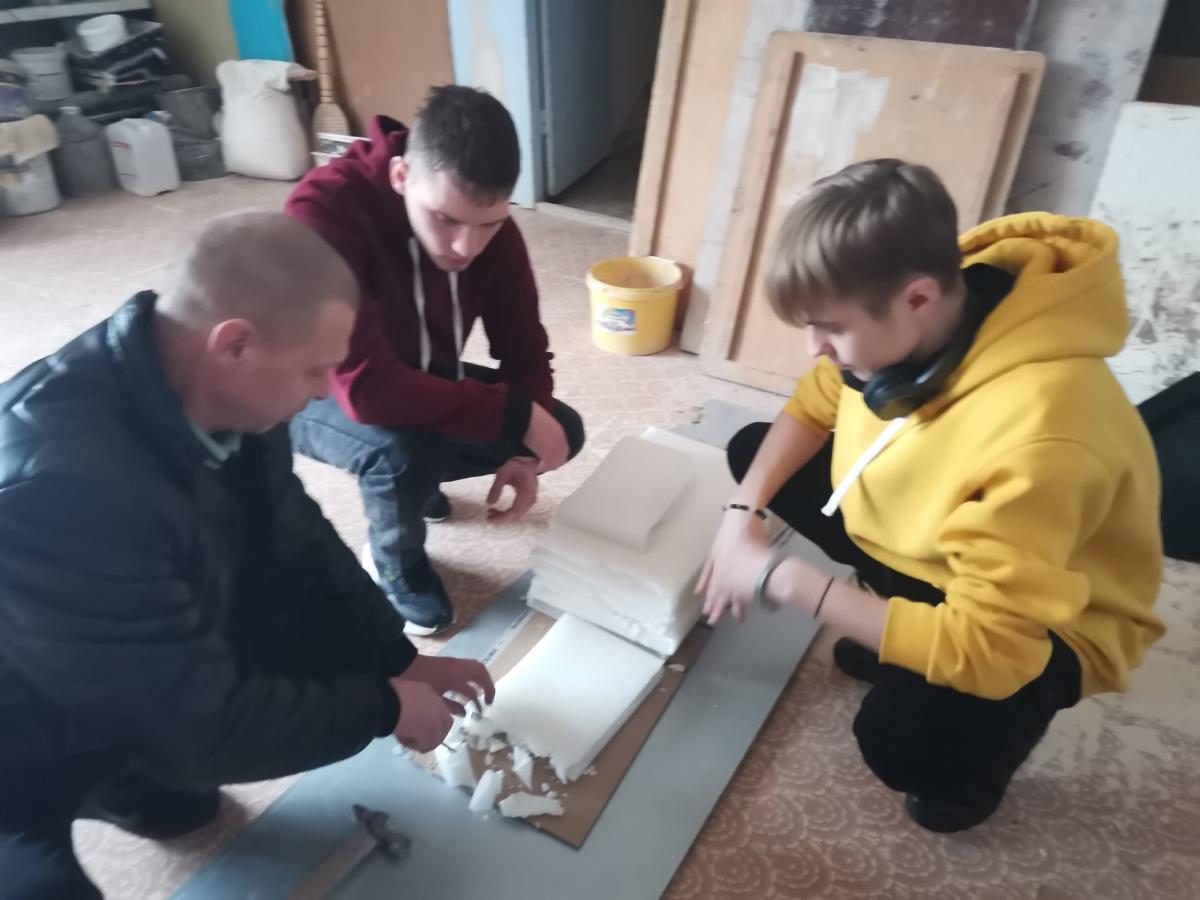 "Сильна от века Русь своим народом". Классный час ко Дню героев Отечества Фото 6
