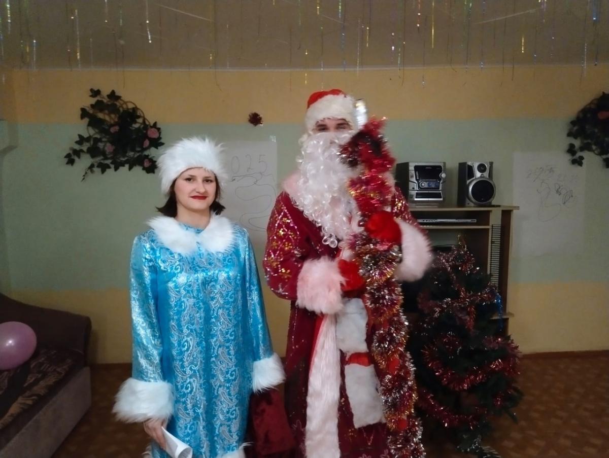 Новогодняя дискотека в общежитии Фото 1 Новогодняя дискотека в общежитии Фото 1