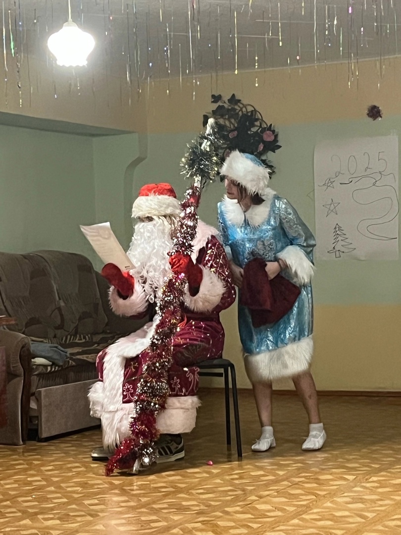 Новогодняя дискотека в общежитии Фото 2 Новогодняя дискотека в общежитии Фото 2