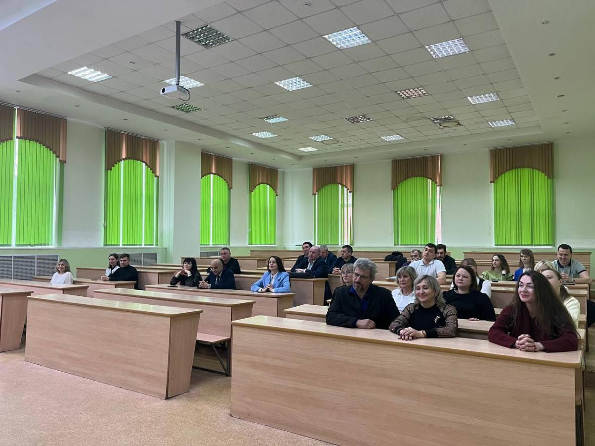 В Институте биотехнологии состоялось вручение дипломов студентам заочной формы обучения Фото 1