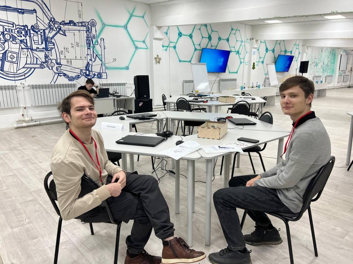 Обучающиеся ФТК приняли участие в хакатоне «КиберВавилов» Фото 6