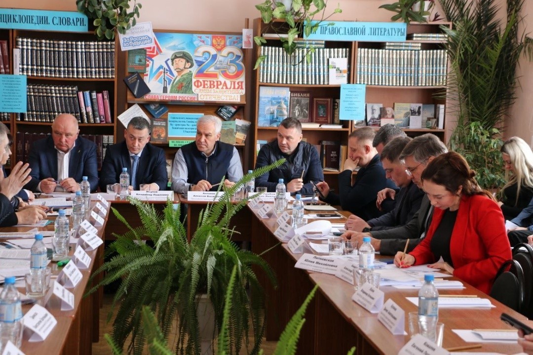 Представители вуза - участники выездного совещания в Романовском муниципальном районе Фото 1