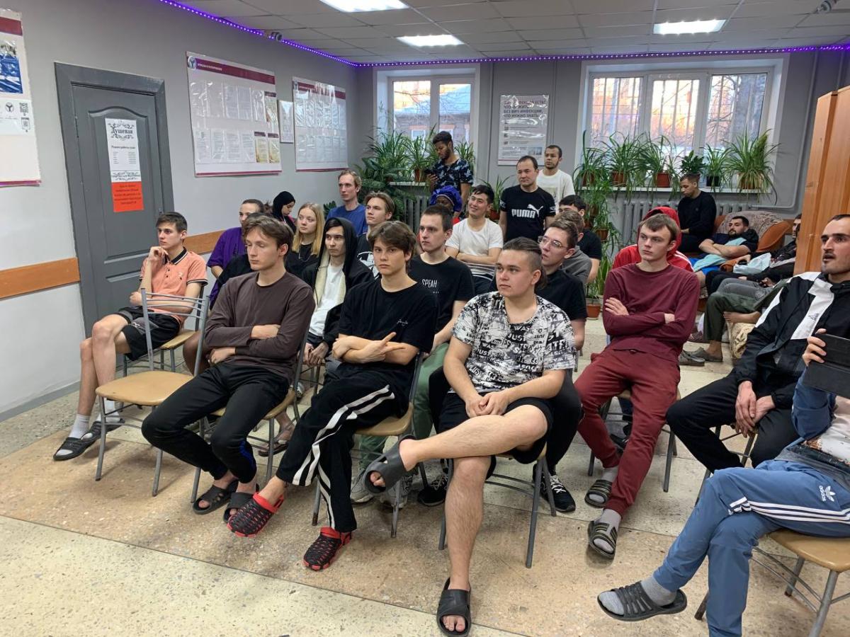 В общежитии Вавиловского университета познакомили студентов с цифровыми инновациями в АПК Фото 5 В общежитии Вавиловского университета познакомили студентов с цифровыми инновациями в АПК Фото 5