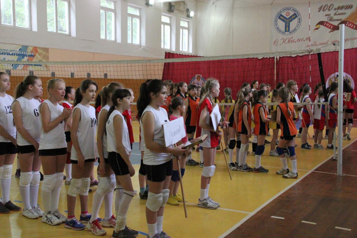 Открытое первенство Саратовской области по волейболу посвященное дню победы среди школьников Фото 3