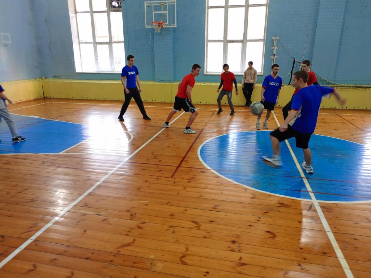Турнир по мини-футболу под названием «Удачи, дружбы, побед!» в рамках деловой программы III регионального этапа Чемпионата по профессиональному мастерству «Профессионалы» Саратовской области Фото 9 Турнир по мини-футболу под названием «Удачи, дружбы, побед!» в рамках деловой программы III регионального этапа Чемпионата по профессиональному мастерству «Профессионалы» Саратовской области Фото 9