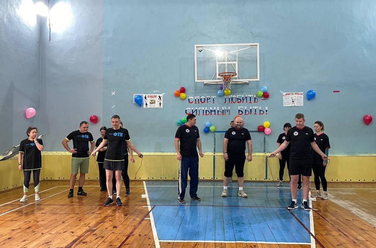 Спортивные весёлые старты «Спорт любить - сильным быть!» в рамках деловой программы III регионального этапа Чемпионата по профессиональному мастерству «Профессионалы» Саратовской области Фото 6 Спортивные весёлые старты «Спорт любить - сильным быть!» в рамках деловой программы III регионального этапа Чемпионата по профессиональному мастерству «Профессионалы» Саратовской области Фото 6