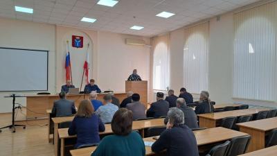 Глава Пугачевского муниципального района Алексей Янин провел заседание Совета по взаимодействию с национальными и религиозными объединениями, на котором рассмотрели ряд вопросов