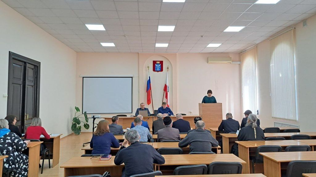 Глава Пугачевского муниципального района Алексей Янин провел заседание Совета по взаимодействию с национальными и религиозными объединениями, на котором рассмотрели ряд вопросов Фото 1