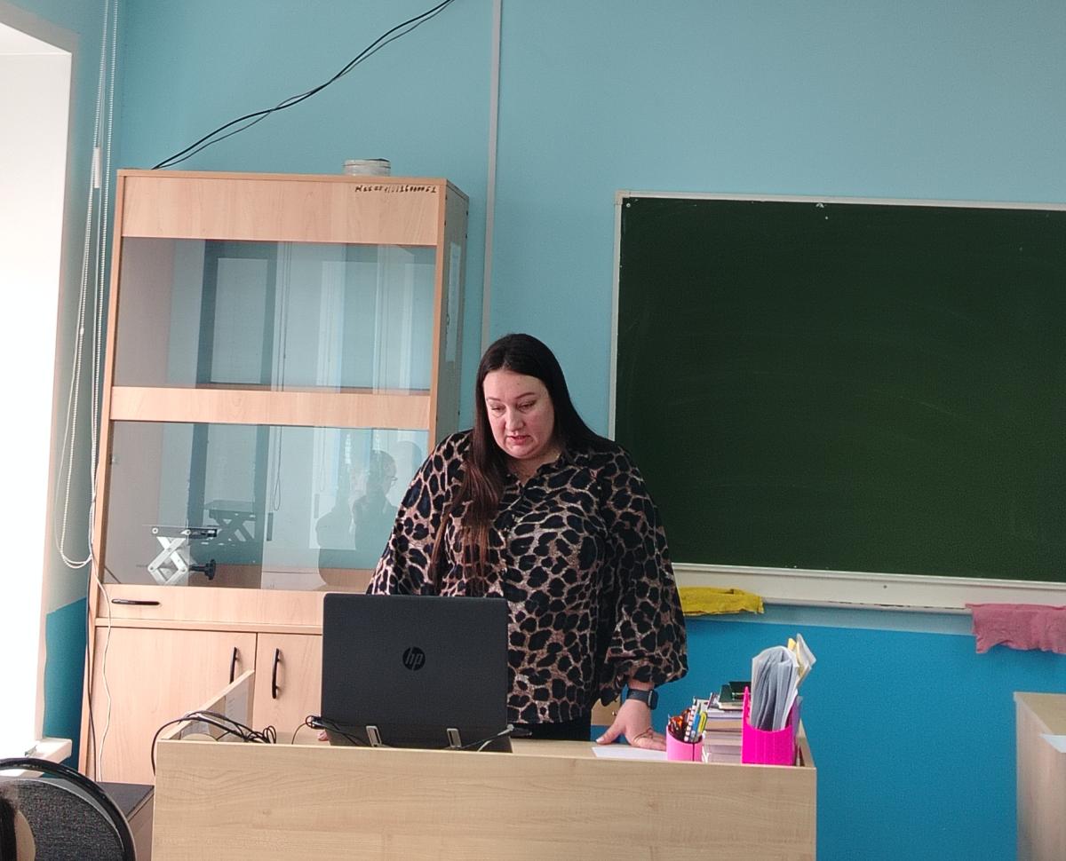 Профориентационное мероприятие в рамках Недели естествознания в МАОУ «Гимназия № 4 им. В.М. Безбокова» Фото 4