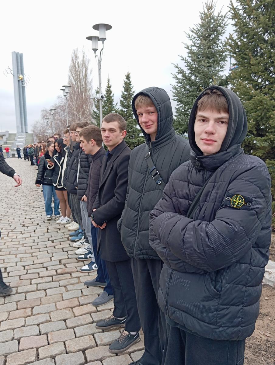 Патриотическая акция ко Дню воссоединения Крыма с Россией Фото 6