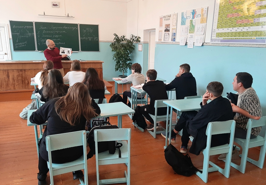 Преподаватели кафедры «ЛХиЛС» посетили с профориентационной работой МОУ СОШ с. Хоперское и МОУ СОШ п. Октябрьский и Балашовского района Фото 4