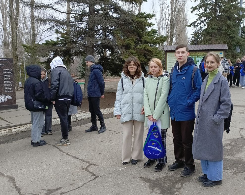 Участие в патриотическом мероприятии, посвященном Дню воссоединения Крыма и Севастополя с Россией Фото 2