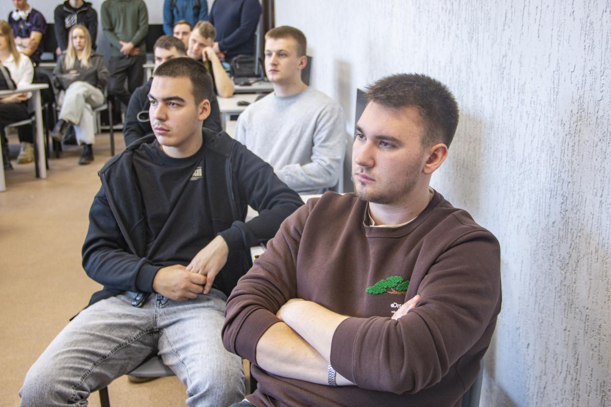 Студенты института инженерии и робототехники приняли участие в Дне «ЭкоНивы» Фото 2