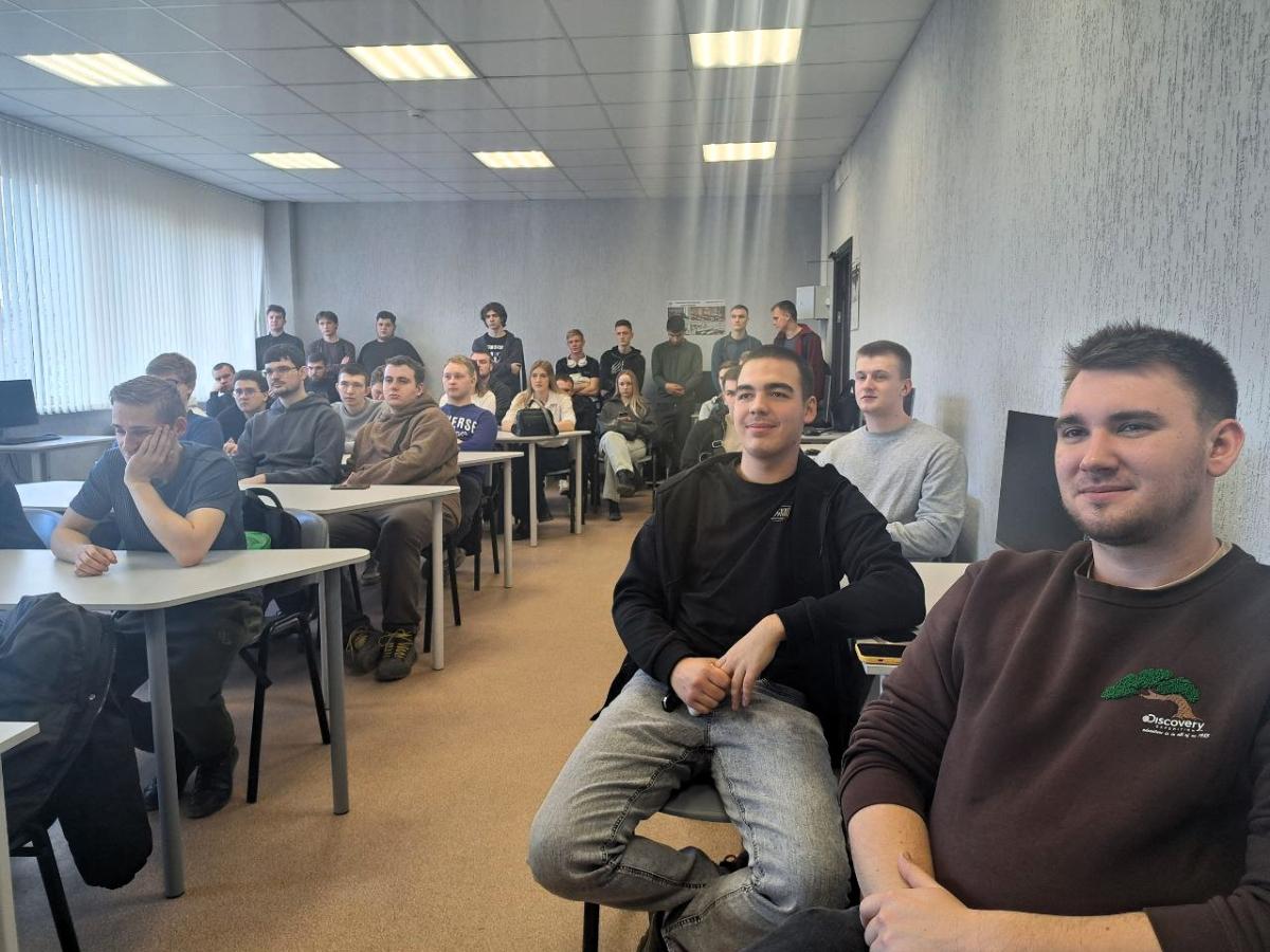 Студенты института инженерии и робототехники приняли участие в Дне «ЭкоНивы» Фото 7