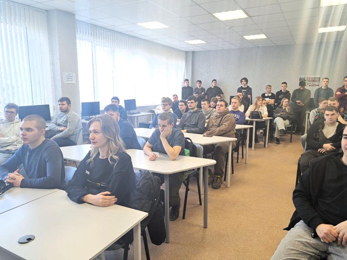 Студенты института инженерии и робототехники приняли участие в Дне «ЭкоНивы» Фото 8