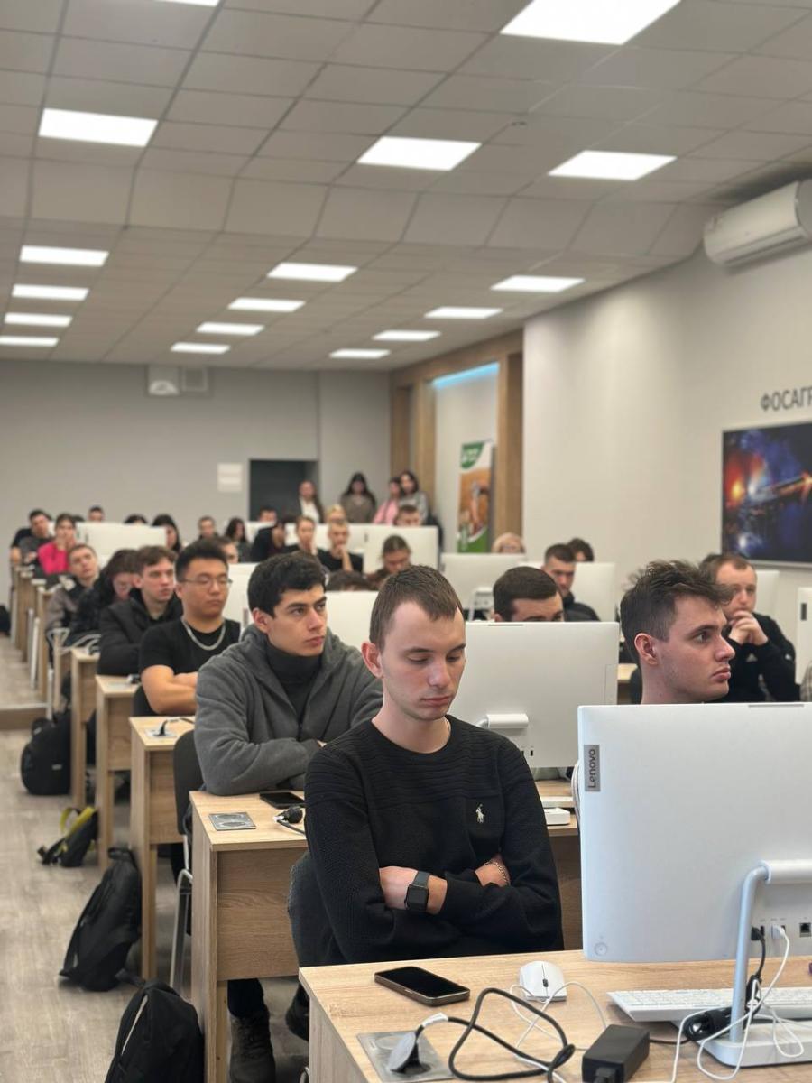 Кураторский час для студентов первого курса института генетики и агрономии Фото 5
