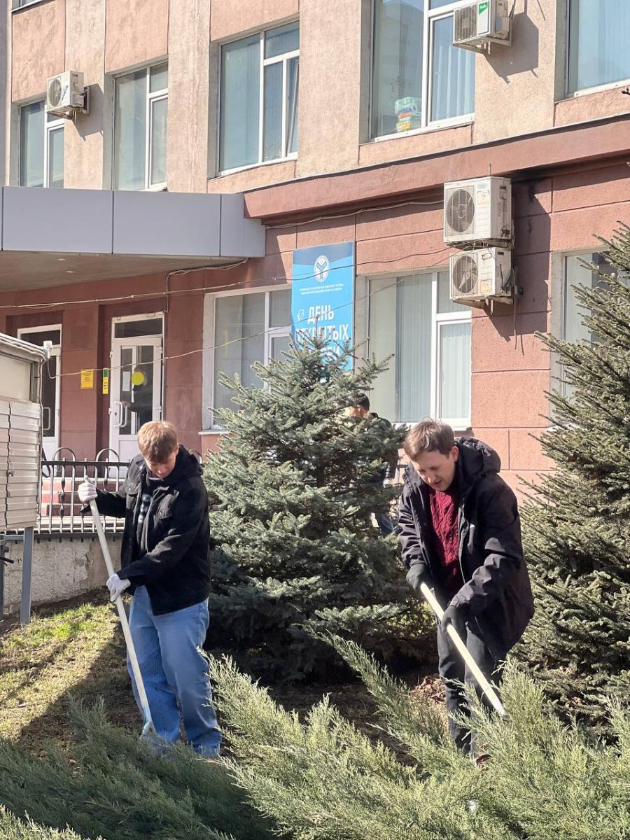 Вавиловцы присоединились к областному субботнику Фото 12