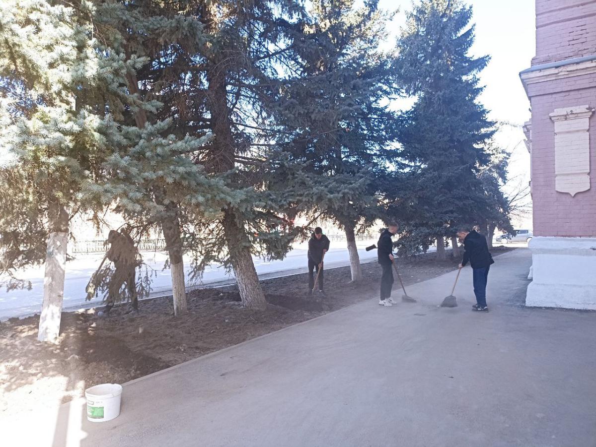 Вавиловцы присоединились к областному субботнику Фото 15