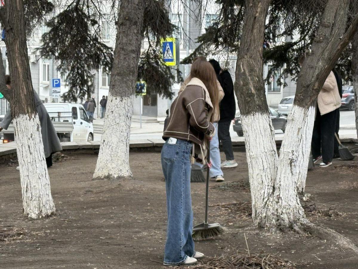 Вавиловцы присоединились к областному субботнику Фото 3