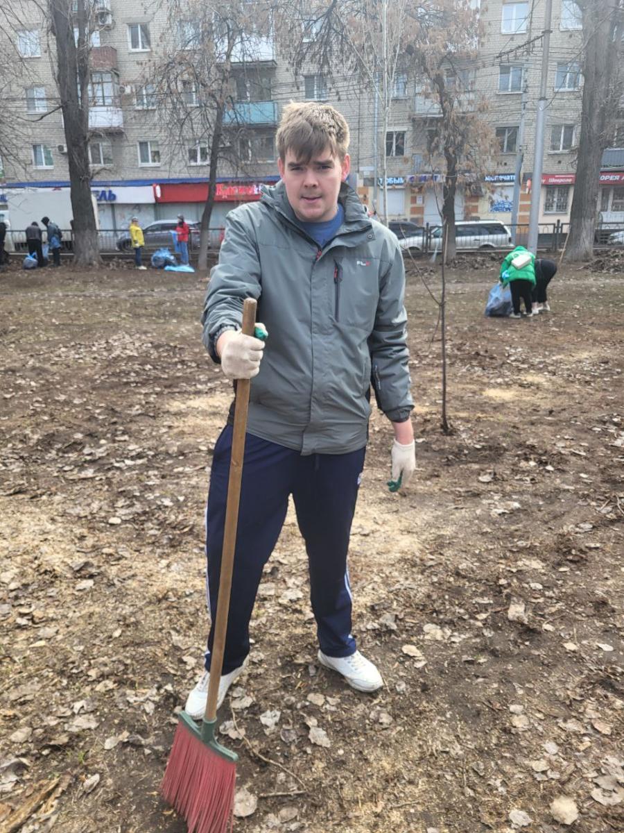 Участие в субботнике преподавателей кафедры Фото 2