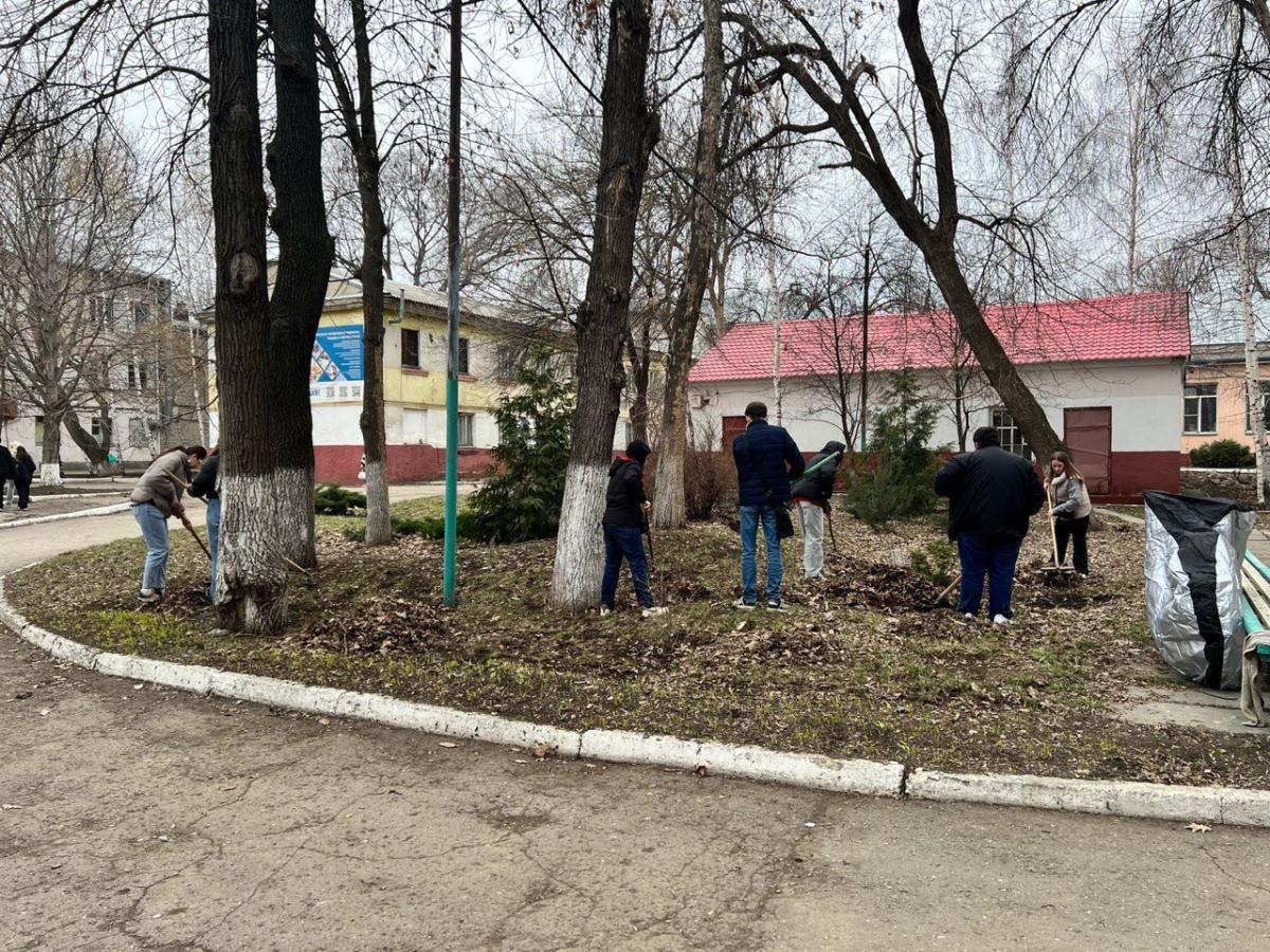 Весенний субботник Фото 4