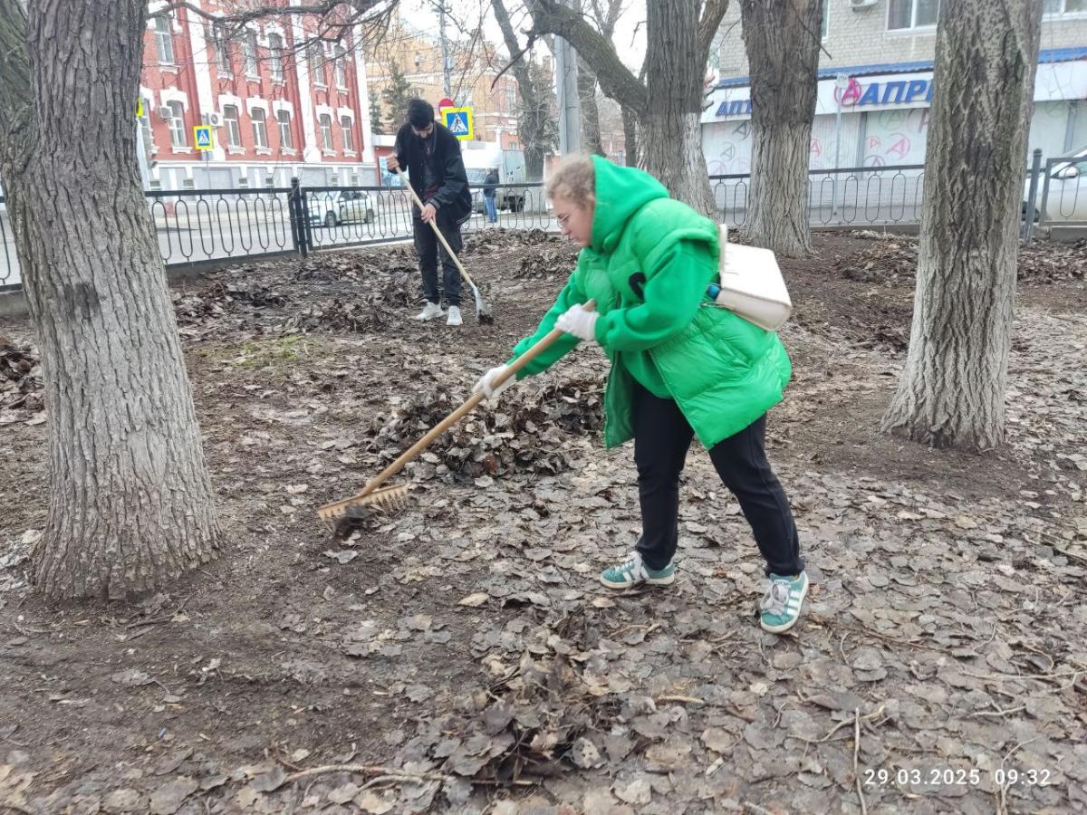 Участие в городском субботнике Фото 10