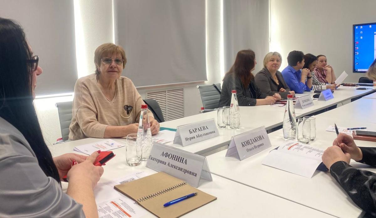 Представитель вуза приняла участие в круглом столе СОИРО Фото 3