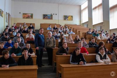 Студентов познакомили с марксовским предприятием ООО «Яблоневый сад»