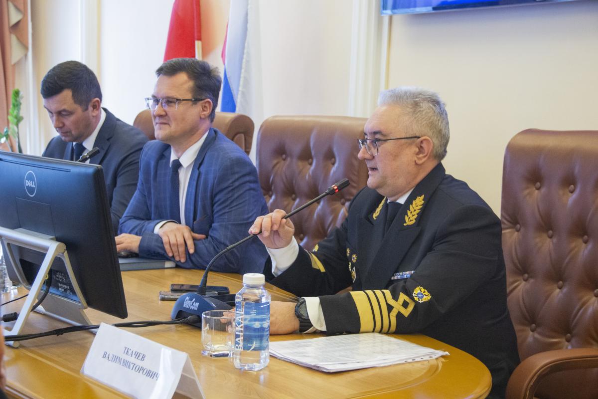Ректору вручена почетная грамота от главы Волго-Камского территориального управления Росрыболовства Фото 1
