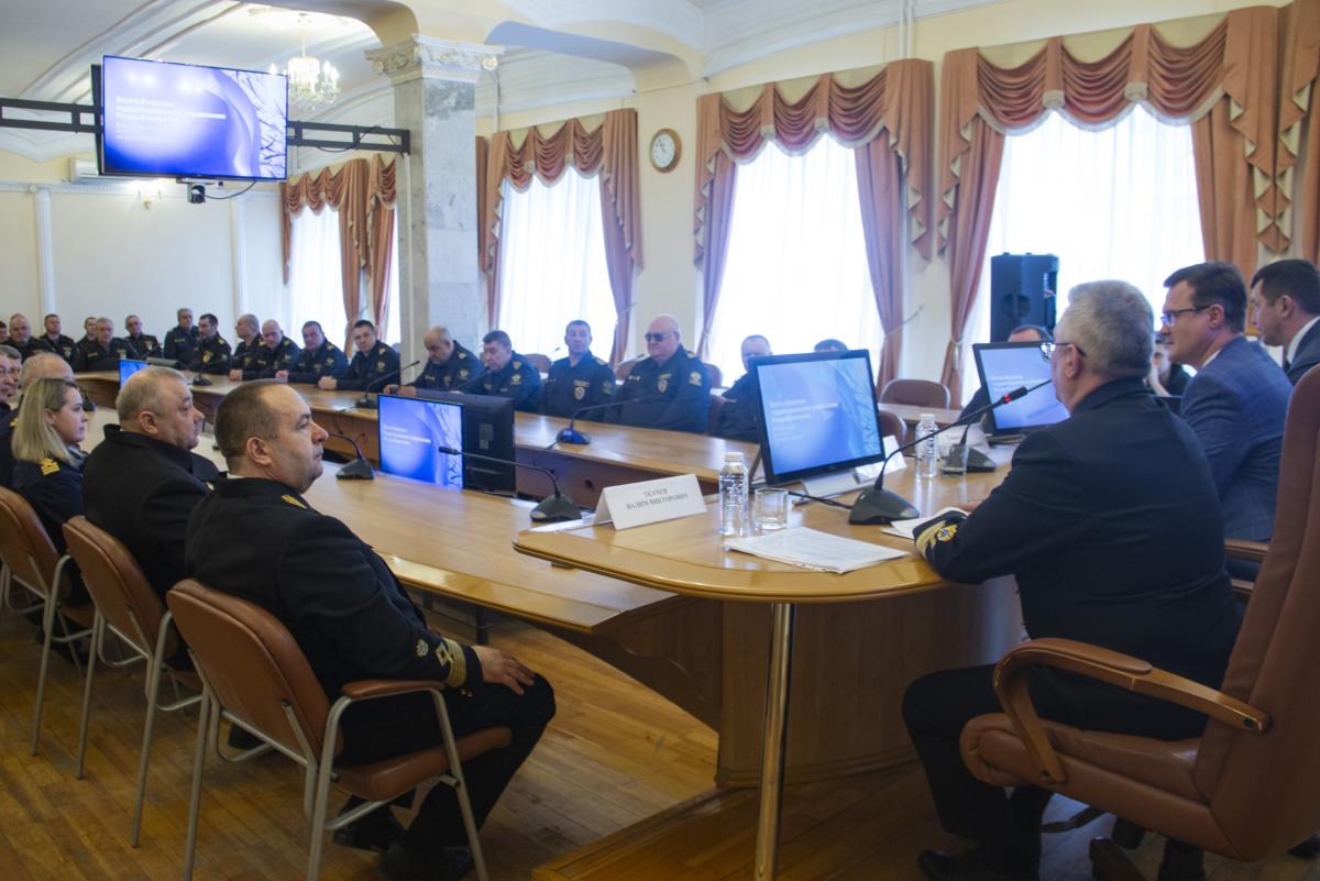 Ректору вручена почетная грамота от главы Волго-Камского территориального управления Росрыболовства Фото 2