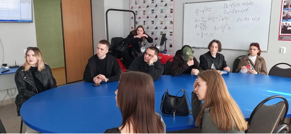 Экскурсия для студентов «Саратовского колледжа строительства мостов и гидротехнических сооружений». Фото 2