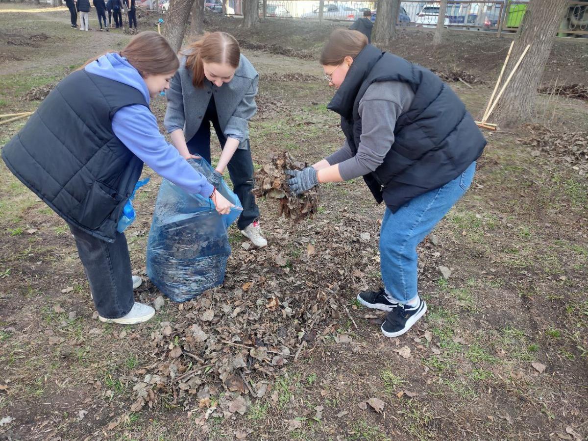 УЧАСТИЕ В ГОРОДСКОМ СУББОТНИКЕ Фото 8
