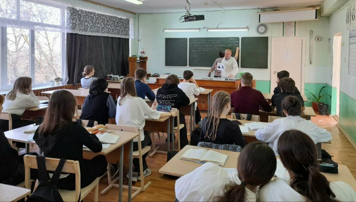 Профориентационная работа в МОУ Лицей г. Балашова и  МОУ СОШ с. Родничок им. В.П. Сергеева Балашовского района Фото 3