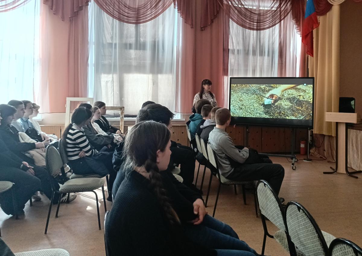 Встреча учащихся школ Новобурасского района с представителями Института биотехнологии Фото 1