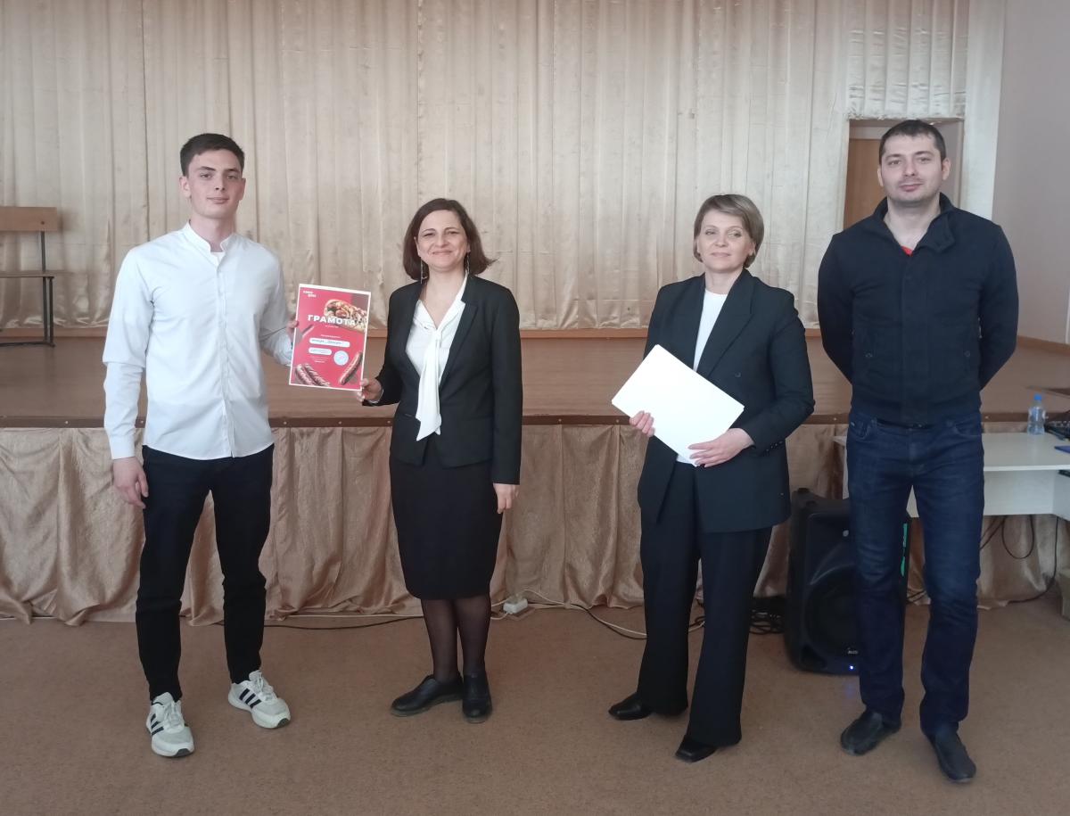 Встреча учащихся школ Новобурасского района с представителями Института биотехнологии Фото 2