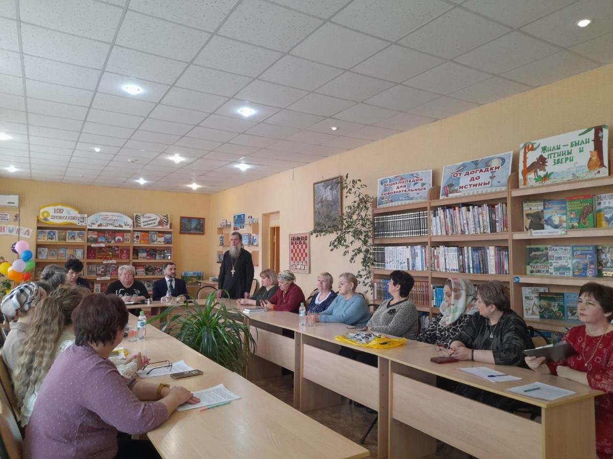 Круглый стол, посвященный книжному наследию святителя Тихона, Патриарха Московского и всея Руси Фото 1 Круглый стол, посвященный книжному наследию святителя Тихона, Патриарха Московского и всея Руси Фото 1