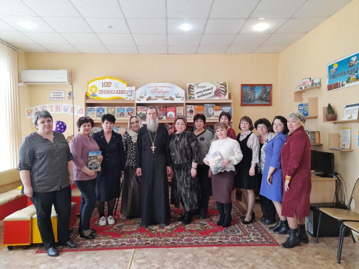 Круглый стол, посвященный книжному наследию святителя Тихона, Патриарха Московского и всея Руси Фото 3 Круглый стол, посвященный книжному наследию святителя Тихона, Патриарха Московского и всея Руси Фото 3