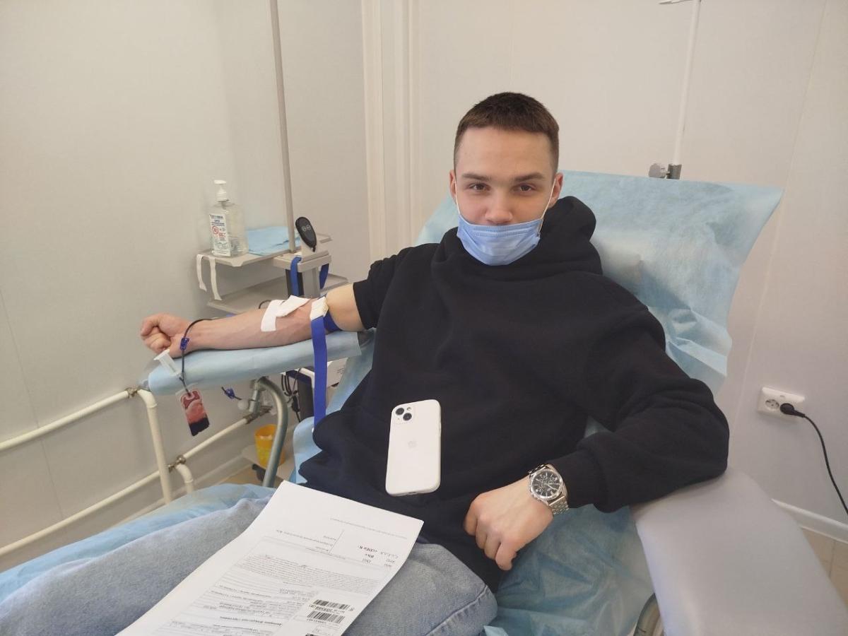 Студенты Вавиловского университета приняли участие в Марафоне доноров Победы Фото 2